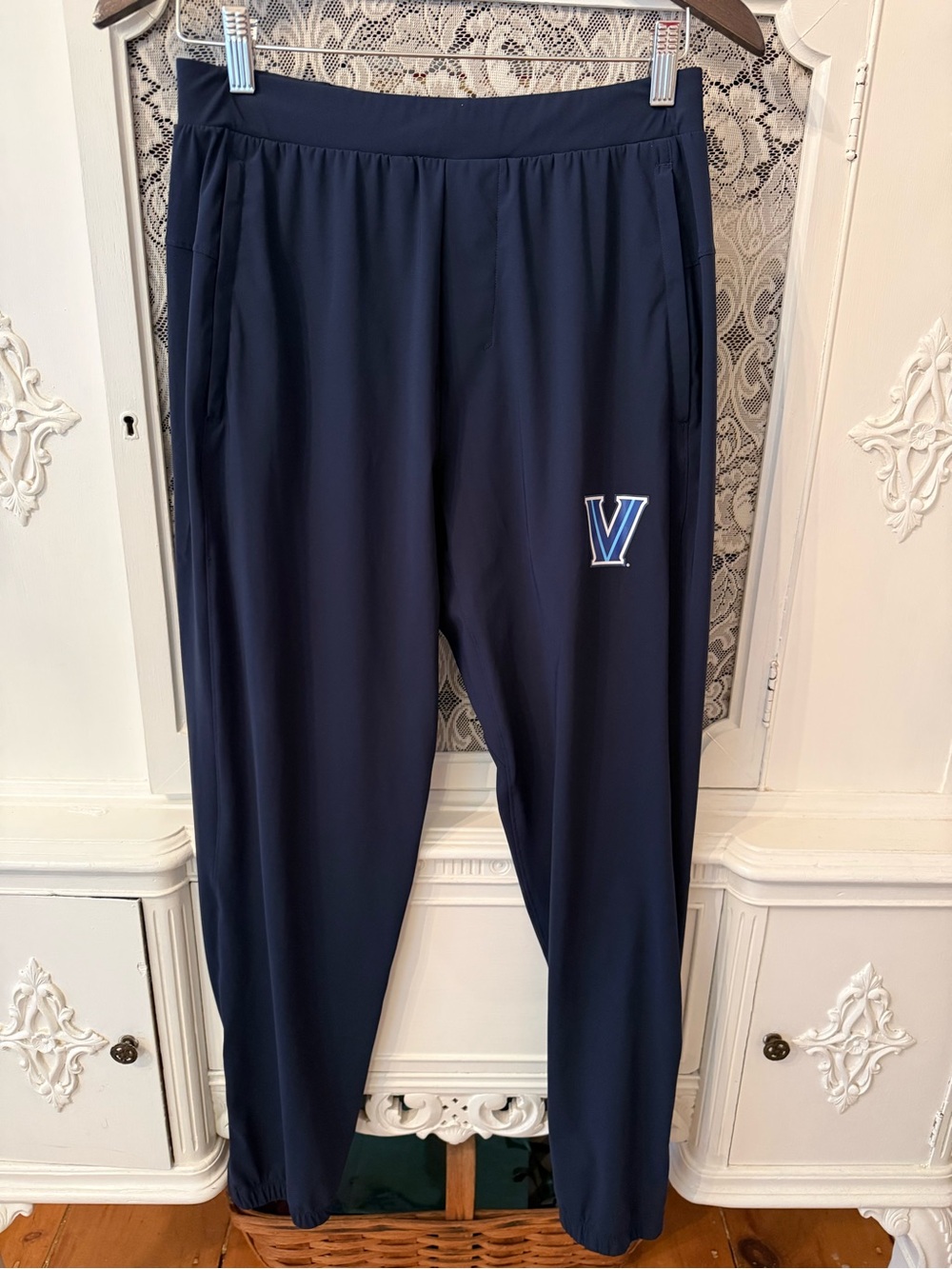 Villanova Lululemon Surge Joggers